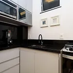1 Qrt A 300M Da Praia De Copacabana | Pj 281/712